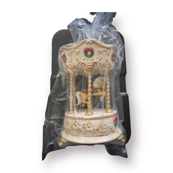 Hallmark Keepsake Ornament Carousel Christmas Tobin Fraley 1995 Lights & Music - Picture 3 of 7